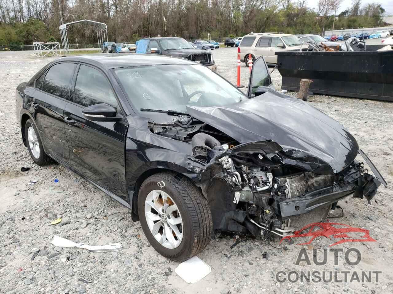 VOLKSWAGEN PASSAT 2018 - 1VWAA7A34JC002186