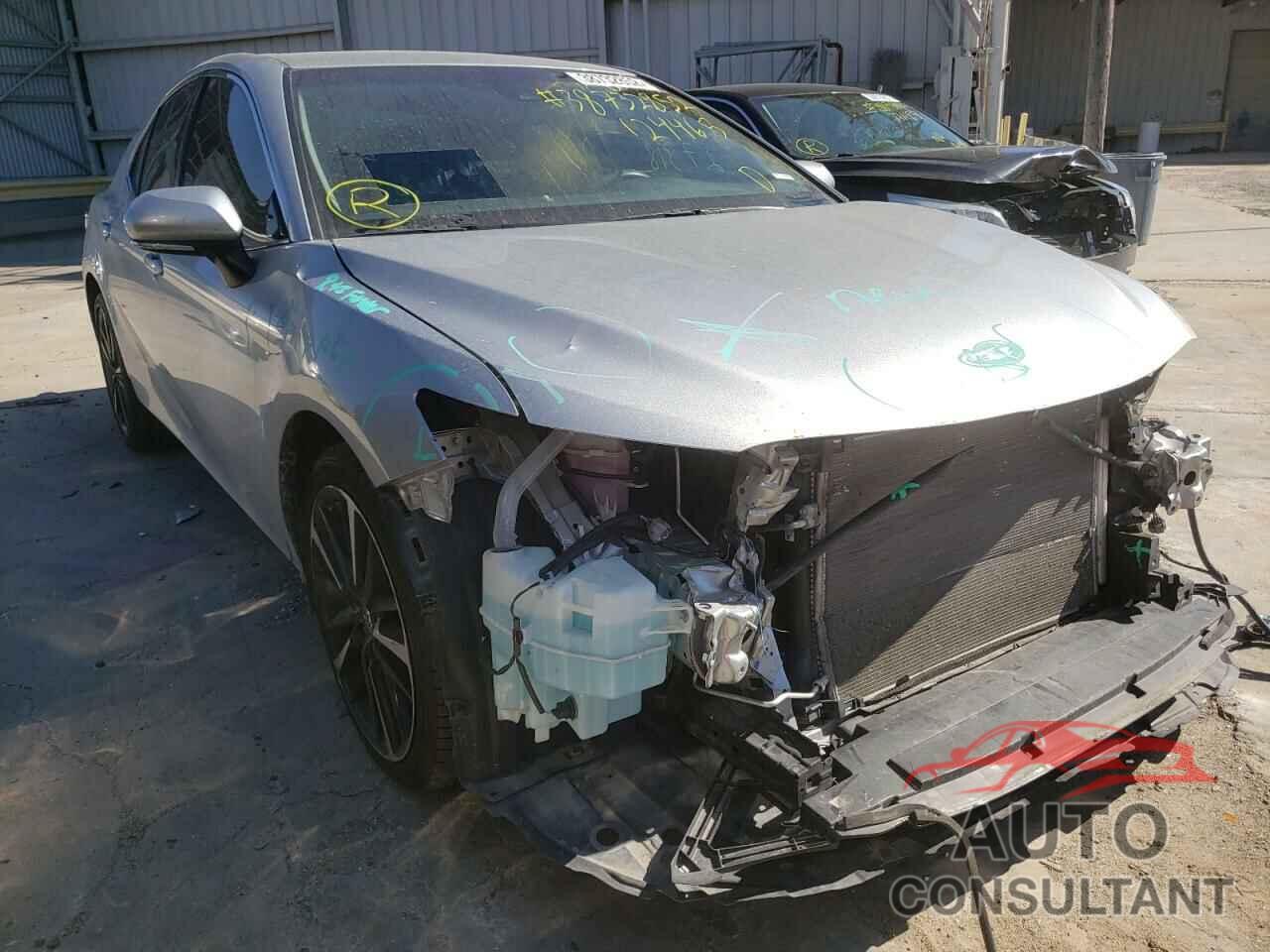 TOYOTA CAMRY 2018 - 4T1B61HK3JU124465