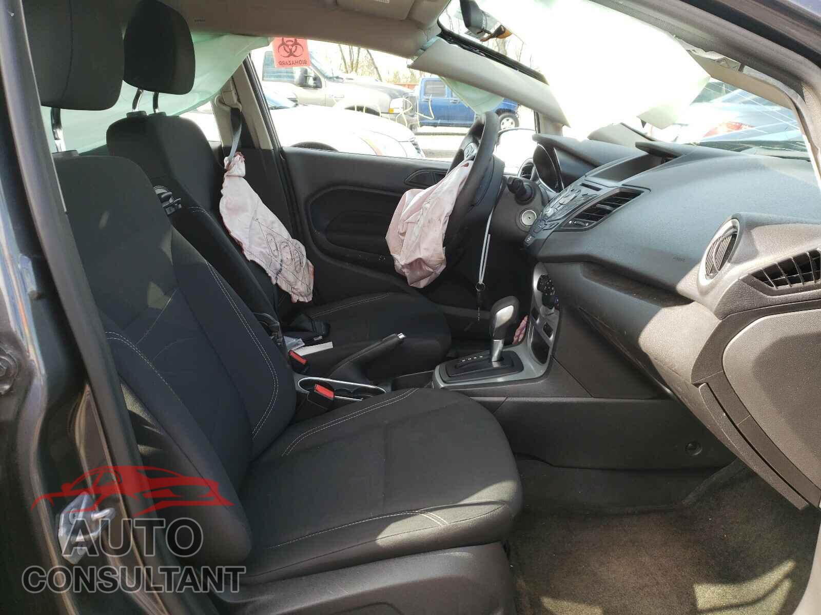 FORD FIESTA 2018 - 3FADP4EJ0JM133030