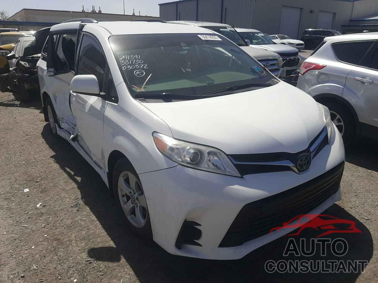 TOYOTA SIENNA 2019 - 5TDKZ3DC8KS976158