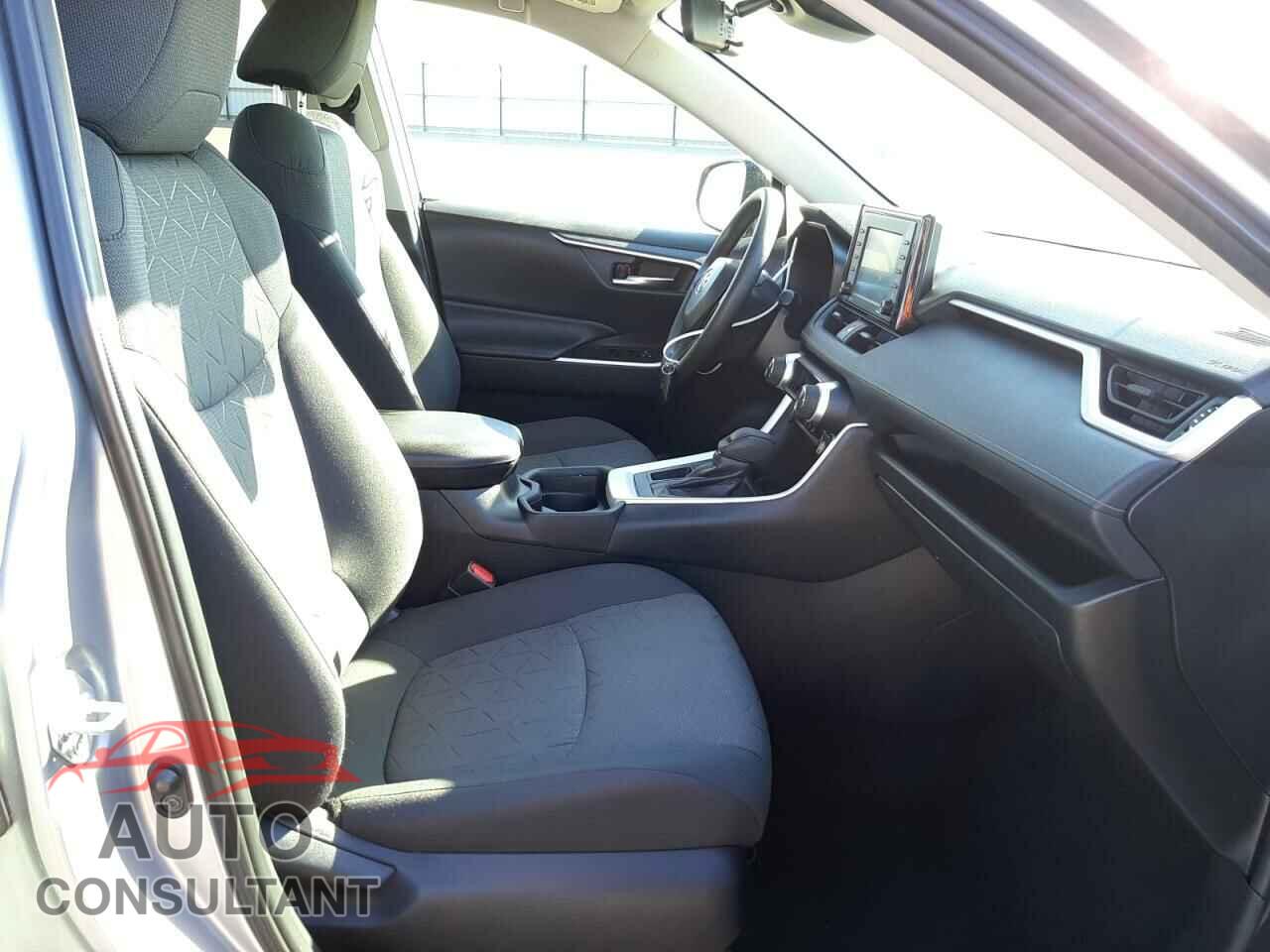TOYOTA RAV4 2020 - 2T3W1RFV9LC059984