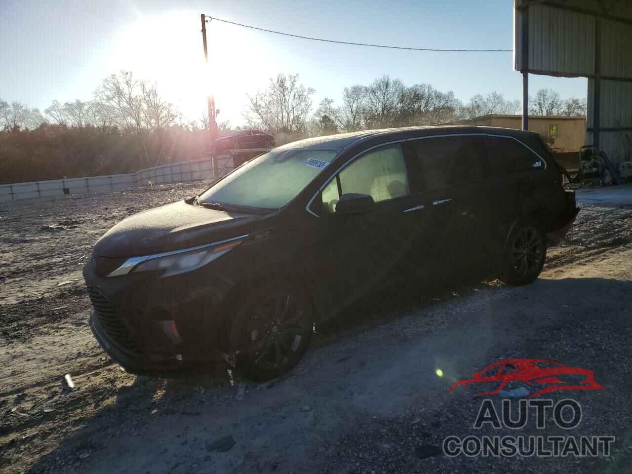 TOYOTA SIENNA 2022 - 5TDXRKEC8NS100175