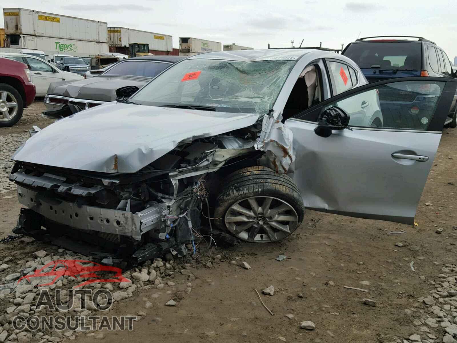 MAZDA 3 2017 - 3MZBN1L72HM125547