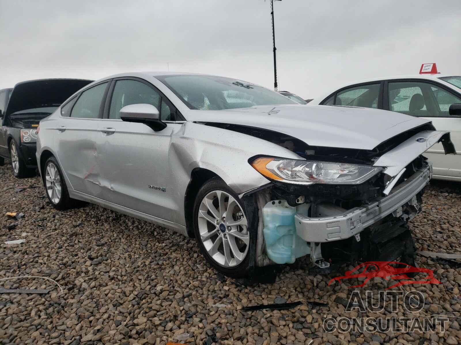 FORD FUSION 2019 - 3FA6P0LU6KR143760