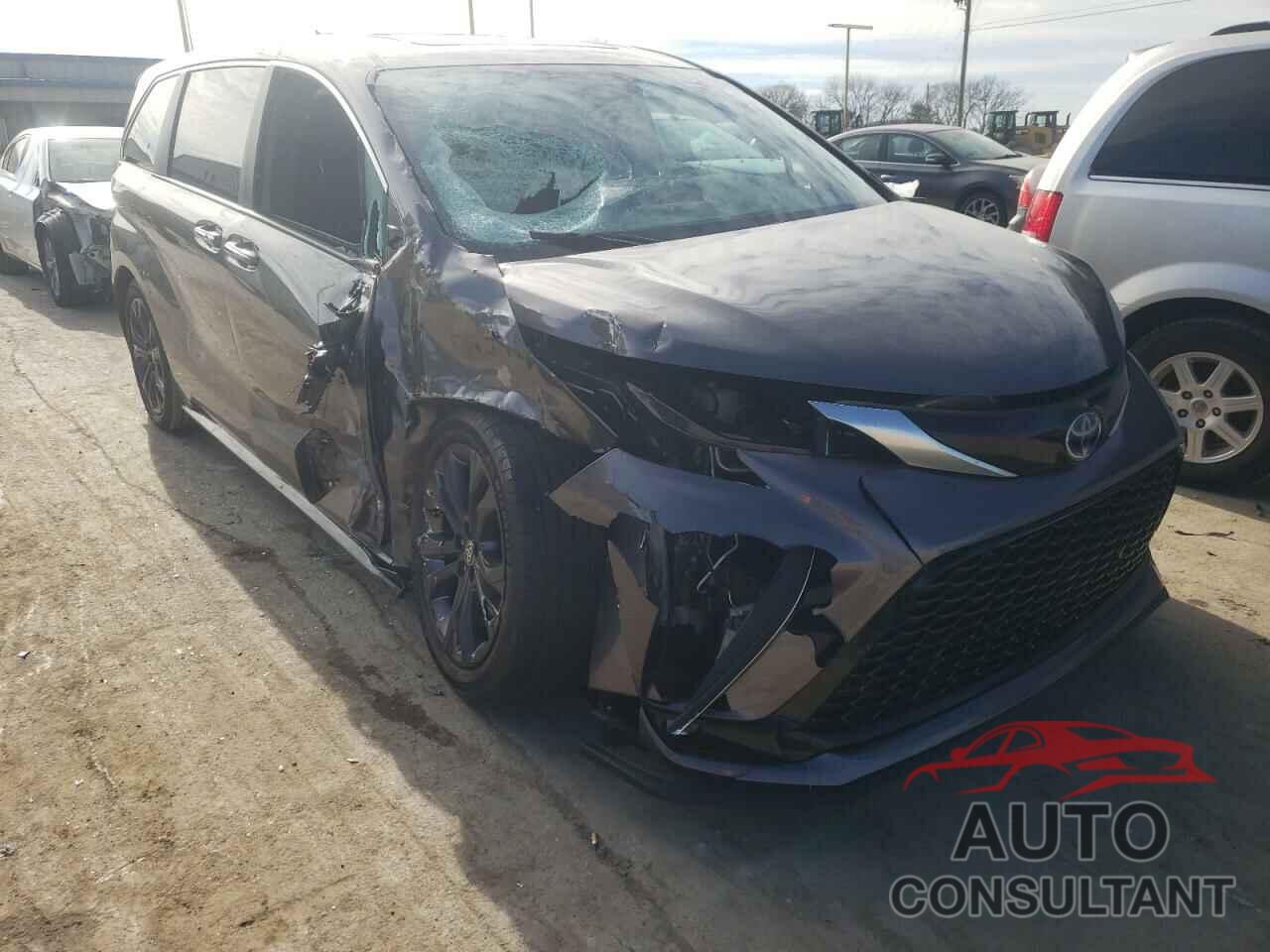 TOYOTA SIENNA 2021 - 5TDXRKECXMS002375