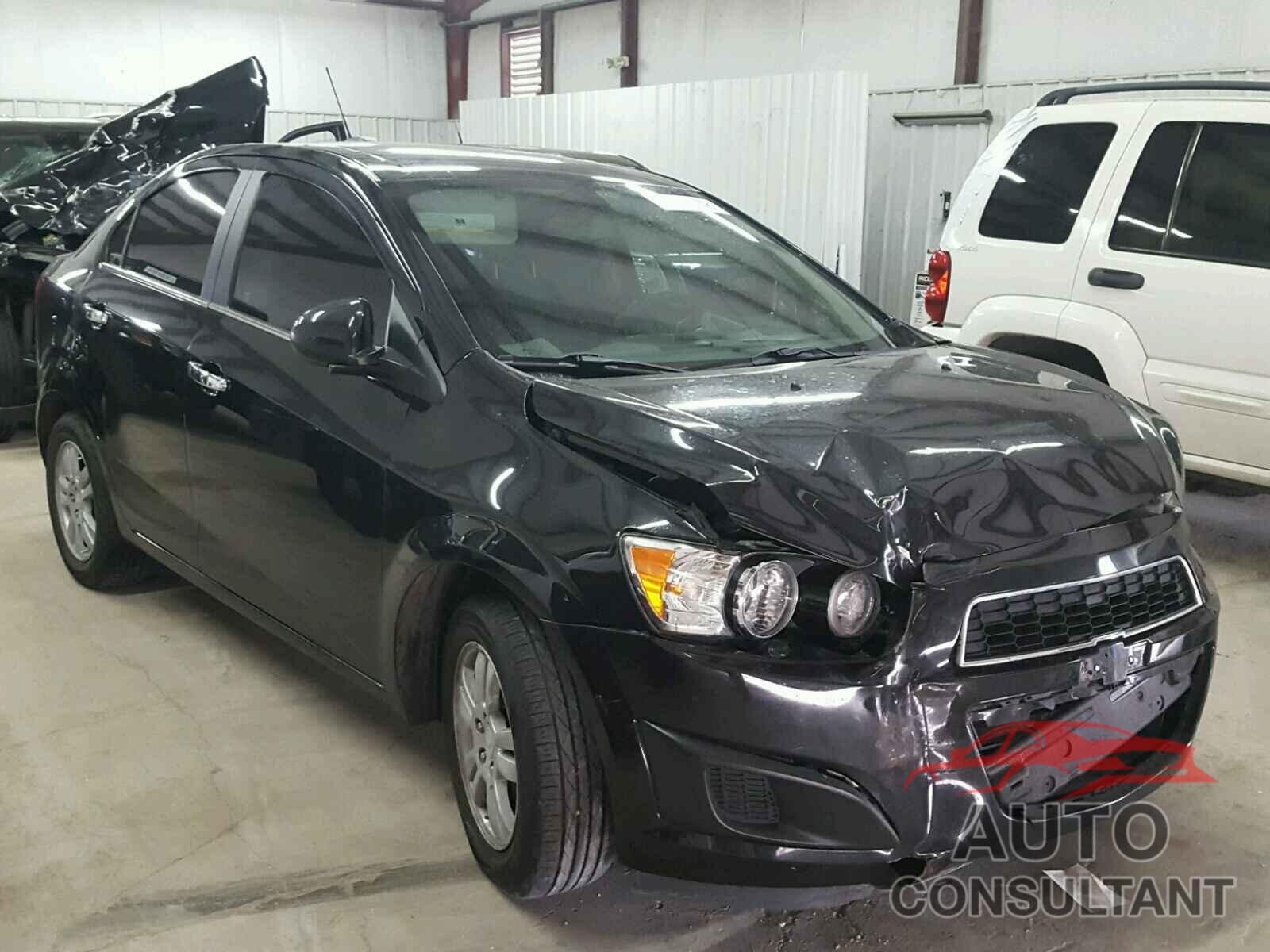 CHEVROLET SONIC 2015 - 1G1JC5SH0F4182689