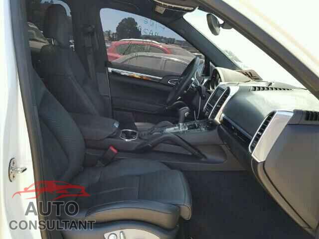 PORSCHE CAYENNE 2016 - WP1AA2A2XGKA12828