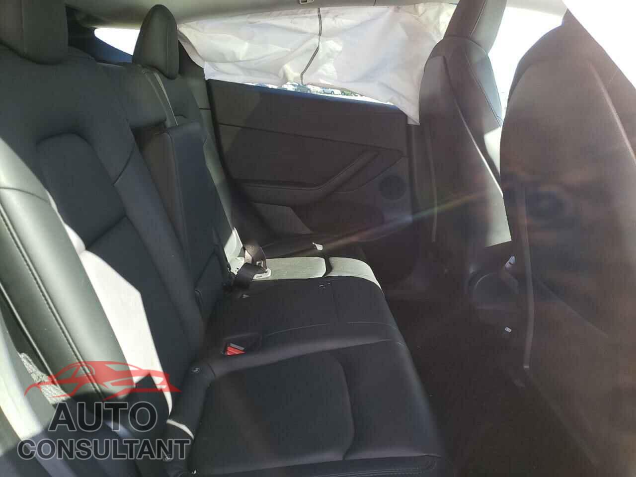 TESLA MODEL Y 2020 - 5YFBURHEXGP513709