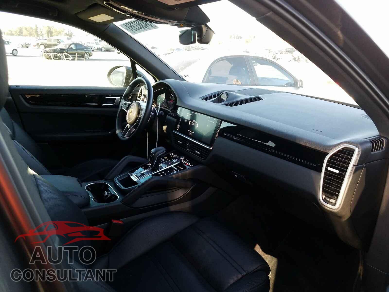 PORSCHE CAYENNE 2019 - WP1AA2AY7KDA18832