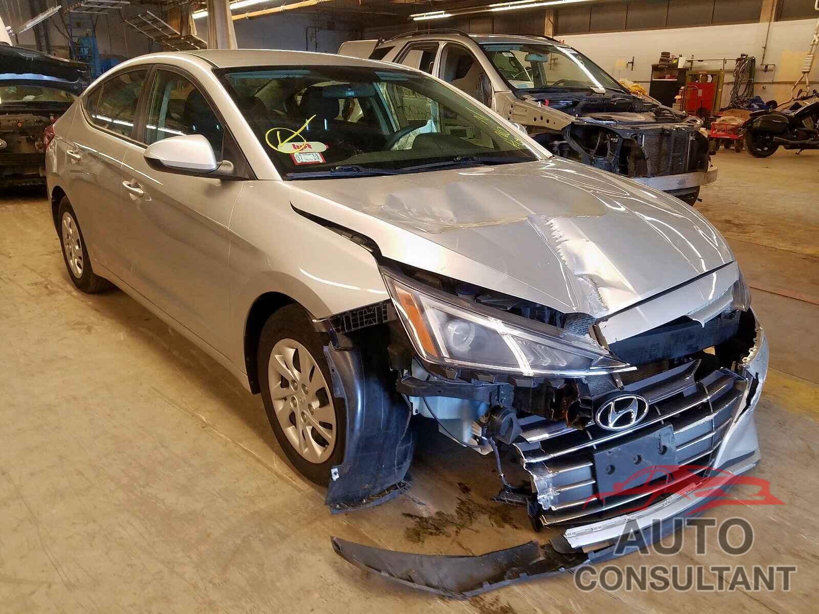 HYUNDAI ELANTRA 2019 - 5NPD74LF0KH405818