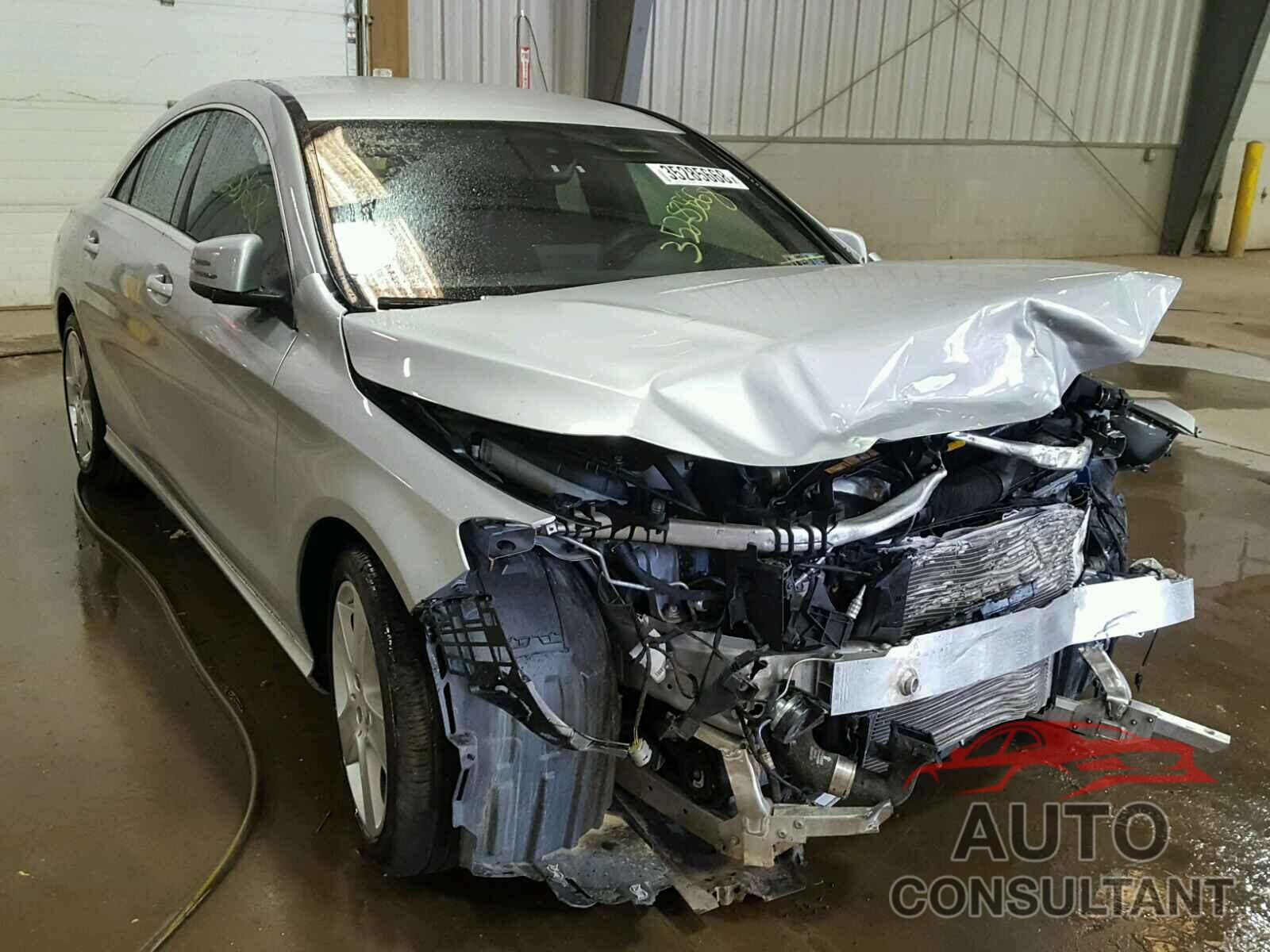 MERCEDES-BENZ CLA 250 2015 - WDDSJ4GB3FN208220