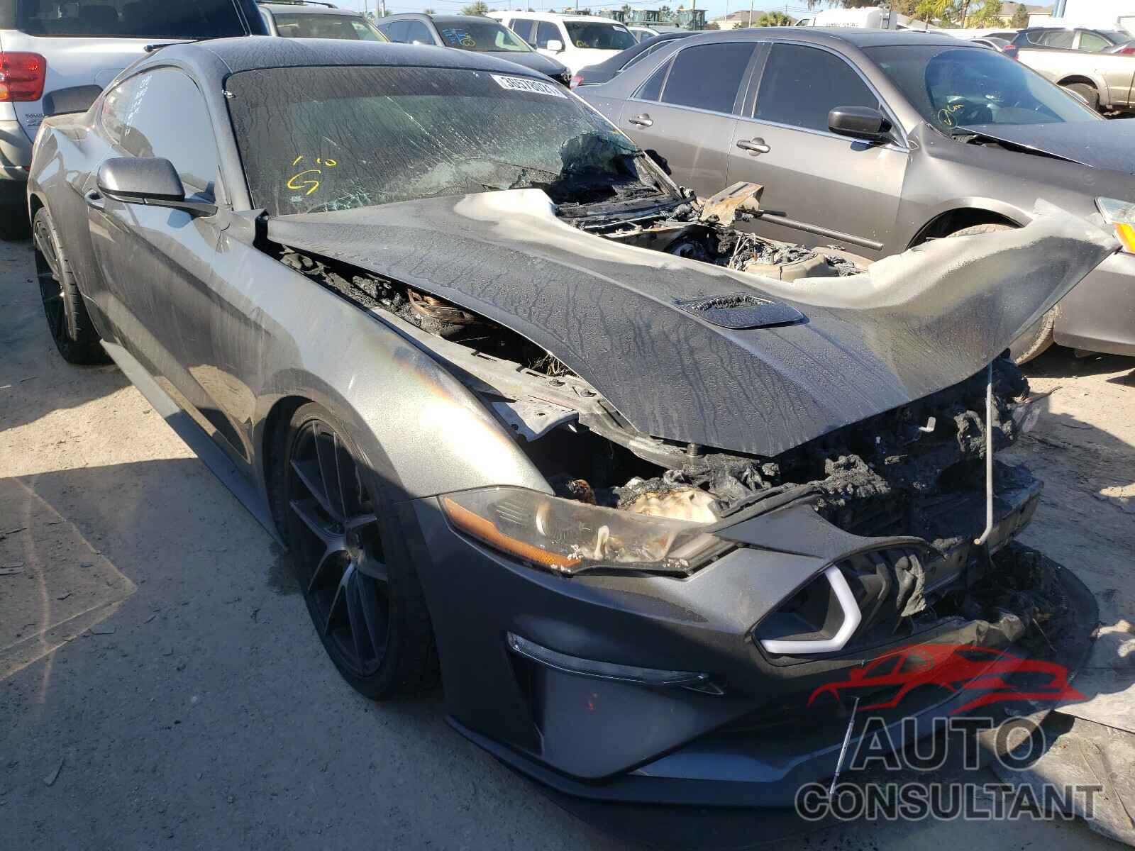 FORD MUSTANG 2018 - 1FA6P8TH8J5135291