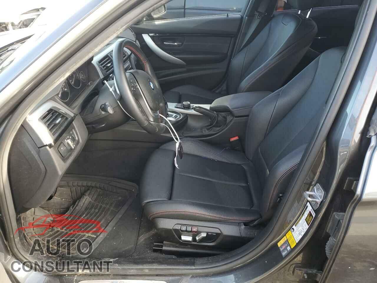 BMW 3 SERIES 2018 - WBA8E1C58JA756458