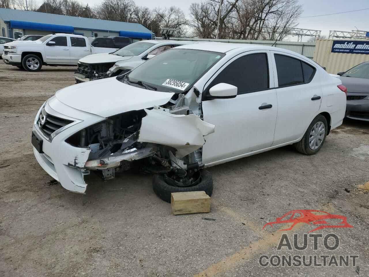 NISSAN VERSA 2018 - 3N1CN7AP0JL802607