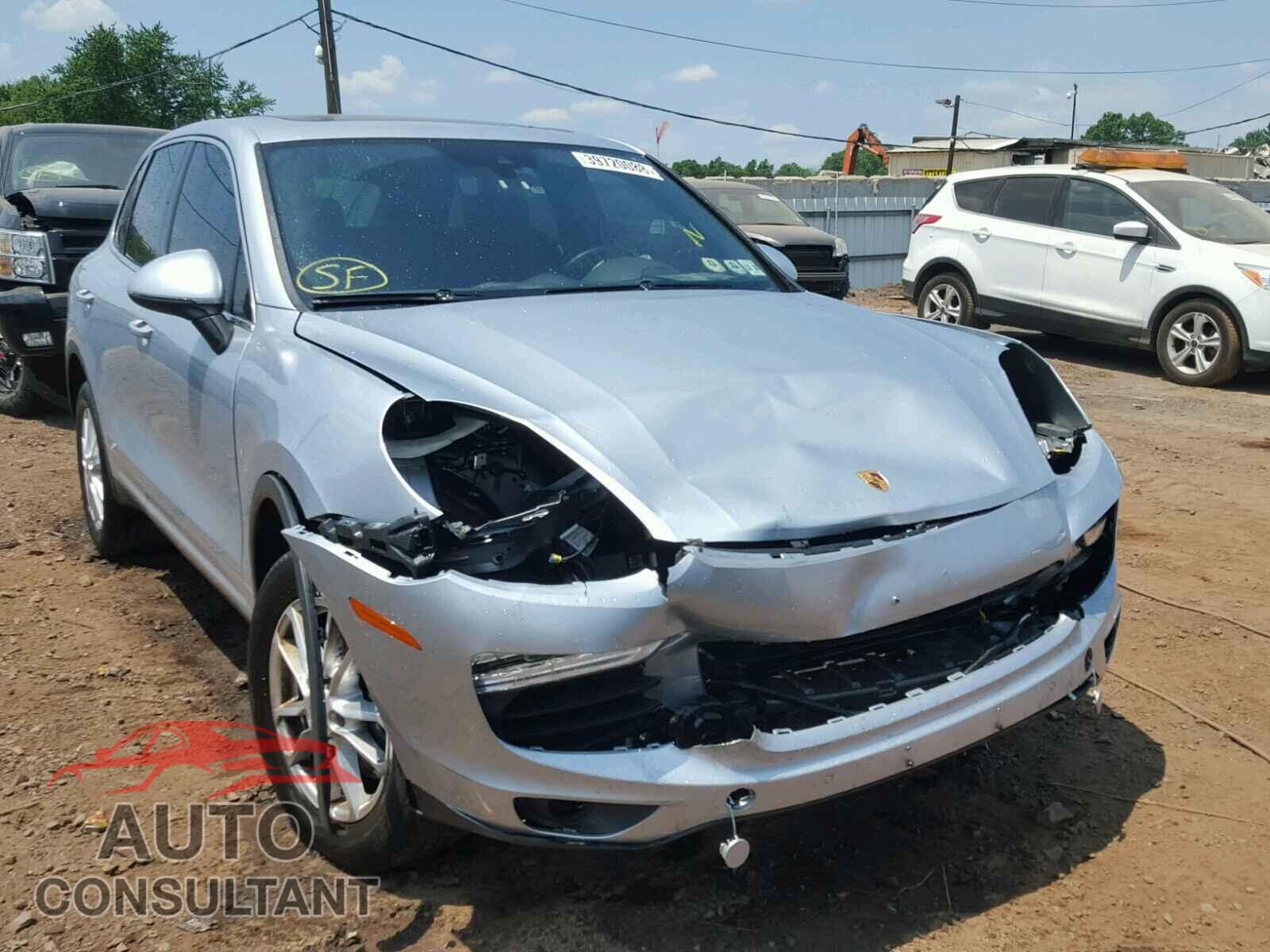 PORSCHE CAYENNE 2016 - WP1AA2A20GKA08741