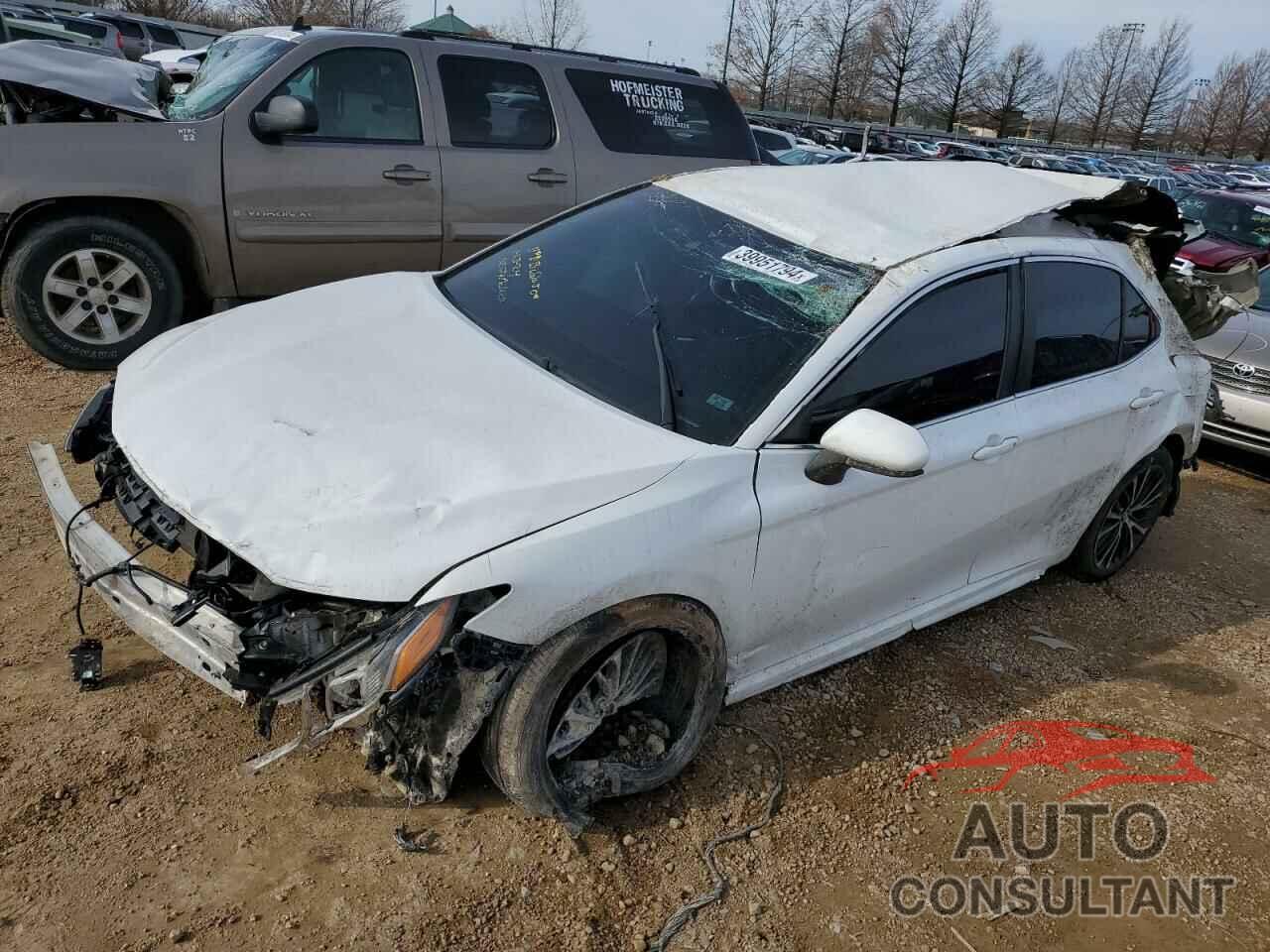 TOYOTA CAMRY 2018 - 4T1B11HK6JU582208