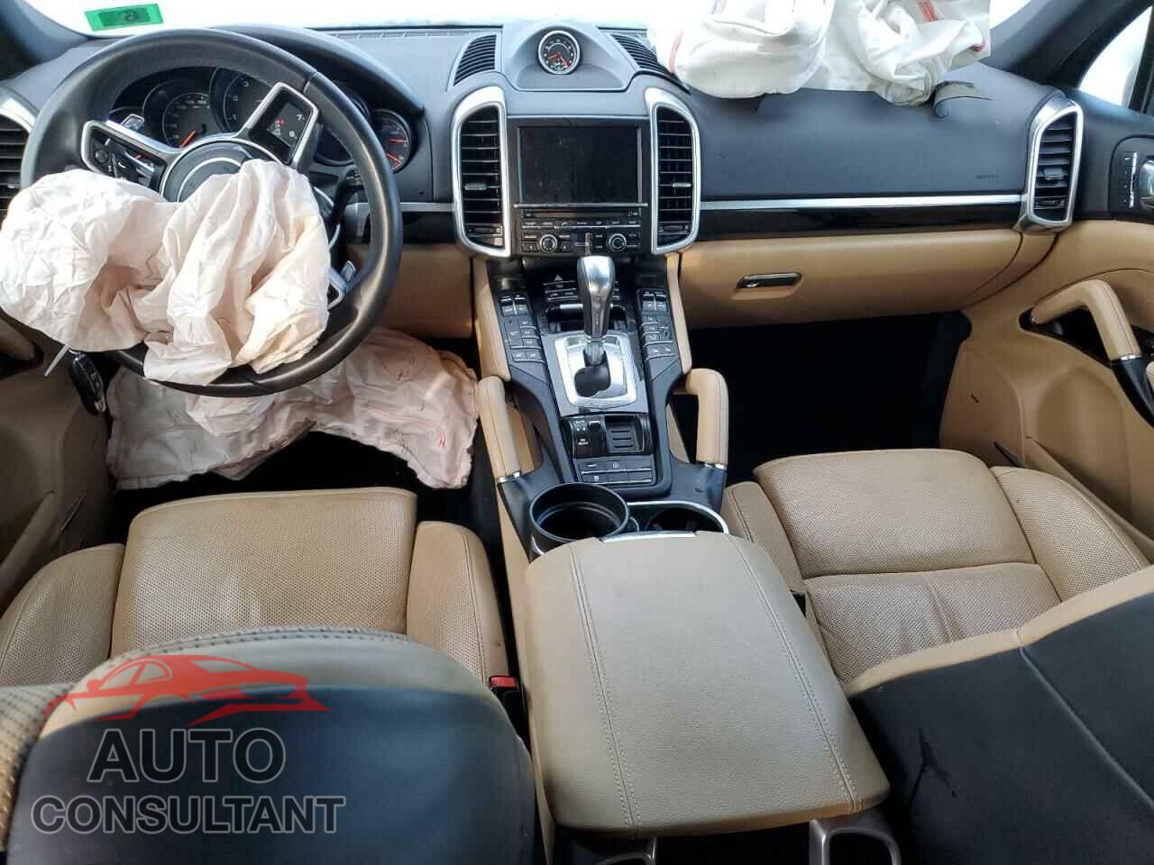 PORSCHE CAYENNE 2016 - WP1AA2A28GLA10523