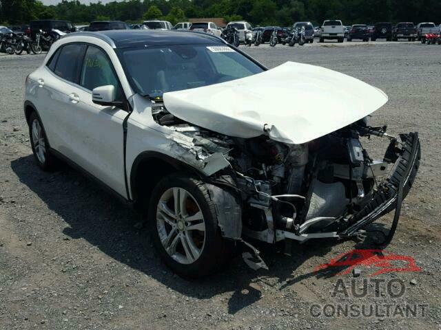 MERCEDES-BENZ GLA250 2015 - WDCTG4GB4FJ059802