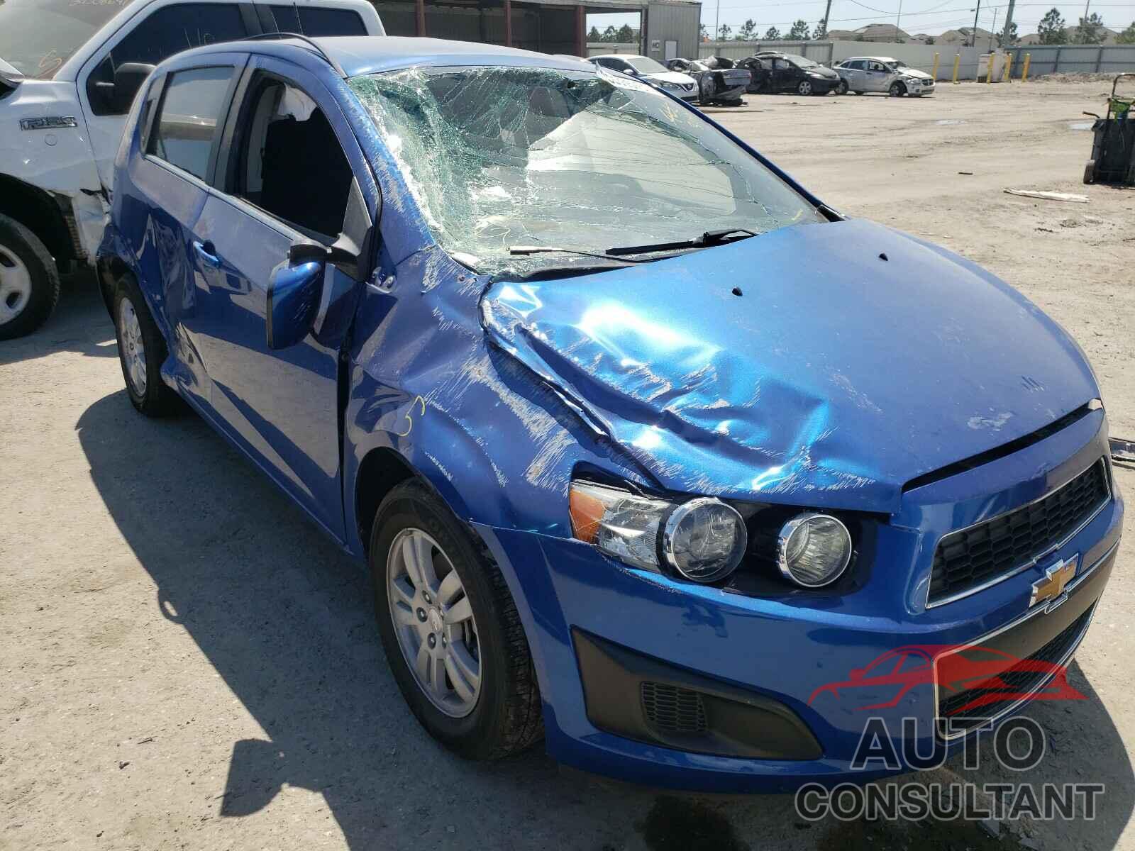 CHEVROLET SONIC 2016 - 1G1JC6SH3G4127256