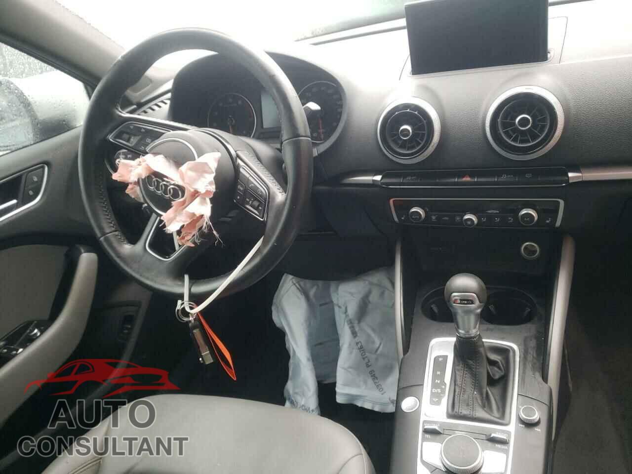 AUDI A3 2018 - WAUAUGFF6J1020467