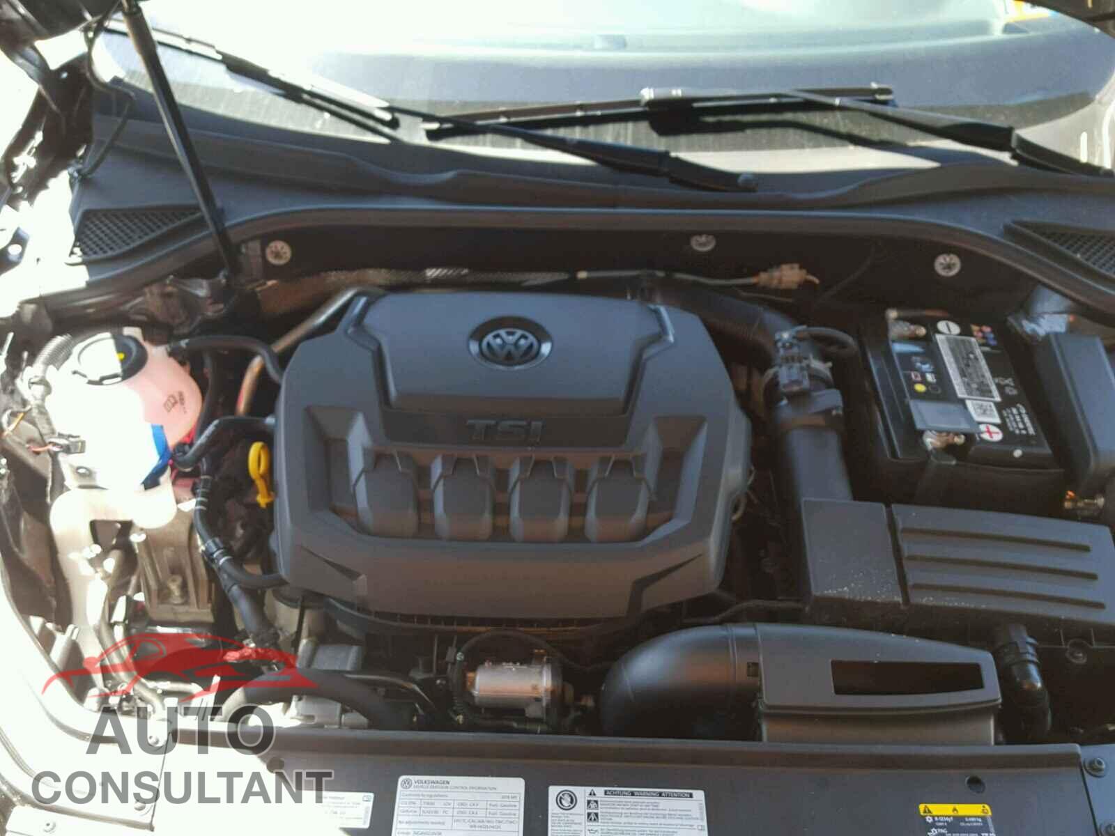 VOLKSWAGEN PASSAT 2018 - 1VWCA7A33JC022521