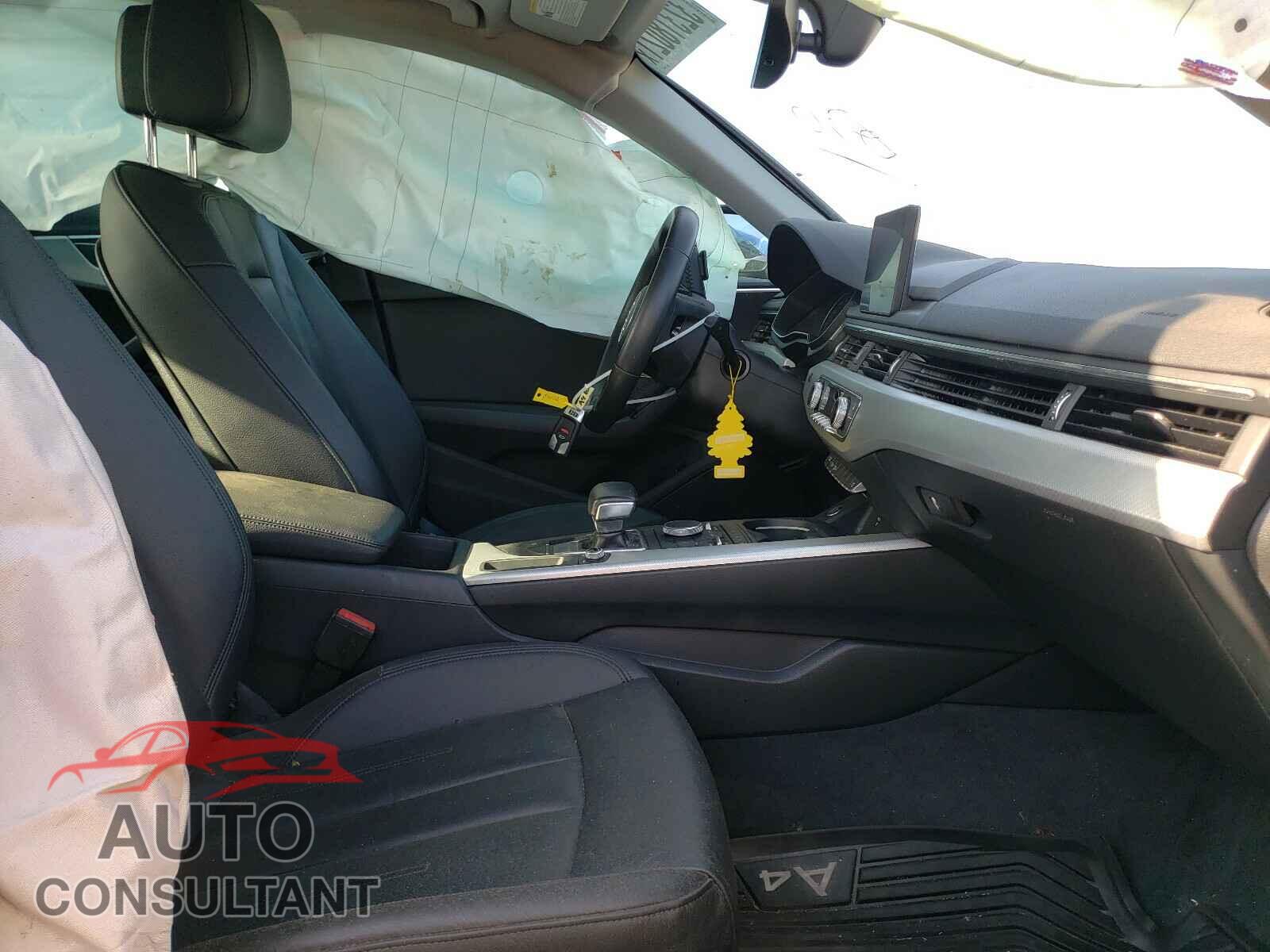 AUDI A4 2018 - WAUKMAF48JA144952