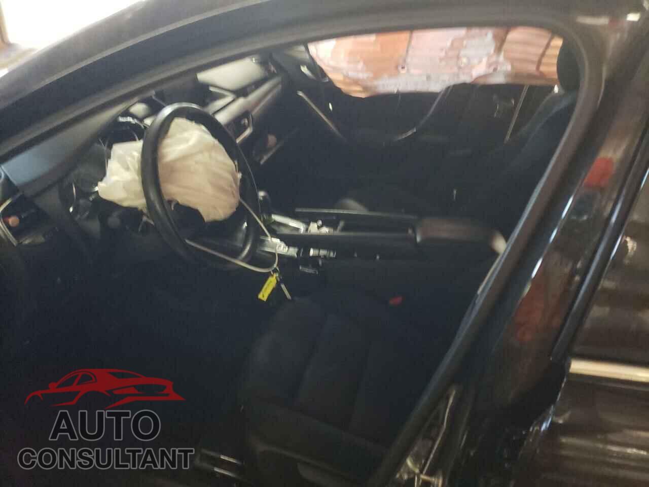 MAZDA 3 2017 - JM1GL1U5XH1100775