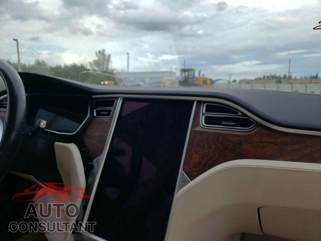 TESLA MODEL S 2017 - 5YJSA1E15HF220163