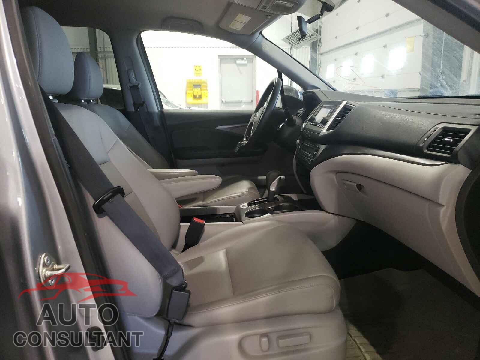 HONDA RIDGELINE 2017 - 5FPYK3F52HB008204