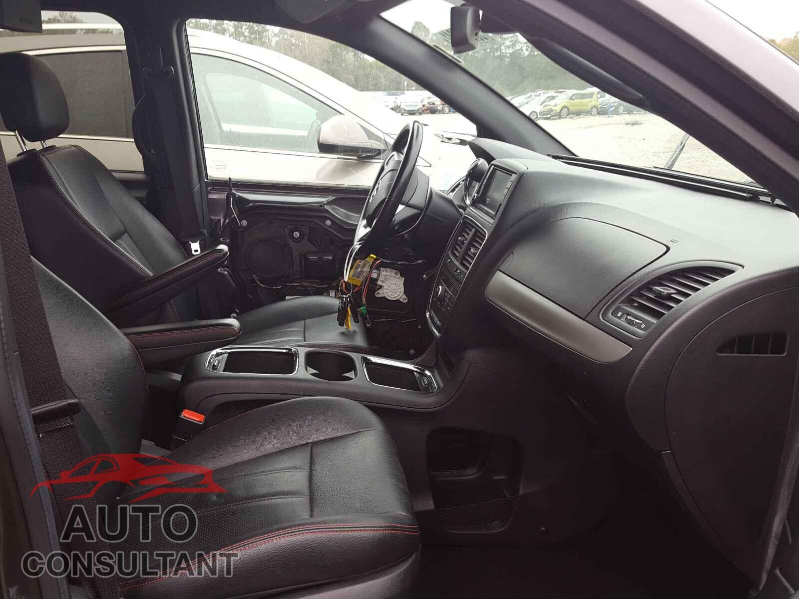 DODGE GRAND CARA 2019 - 2C4RDGEG5KR716511
