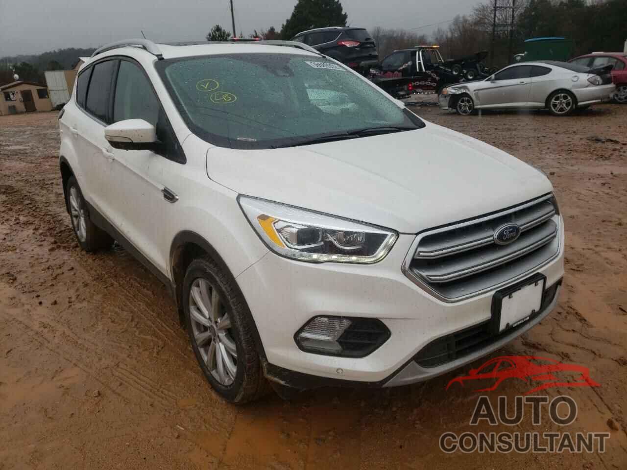 FORD ESCAPE 2017 - 1FMCU9J9XHUB11884
