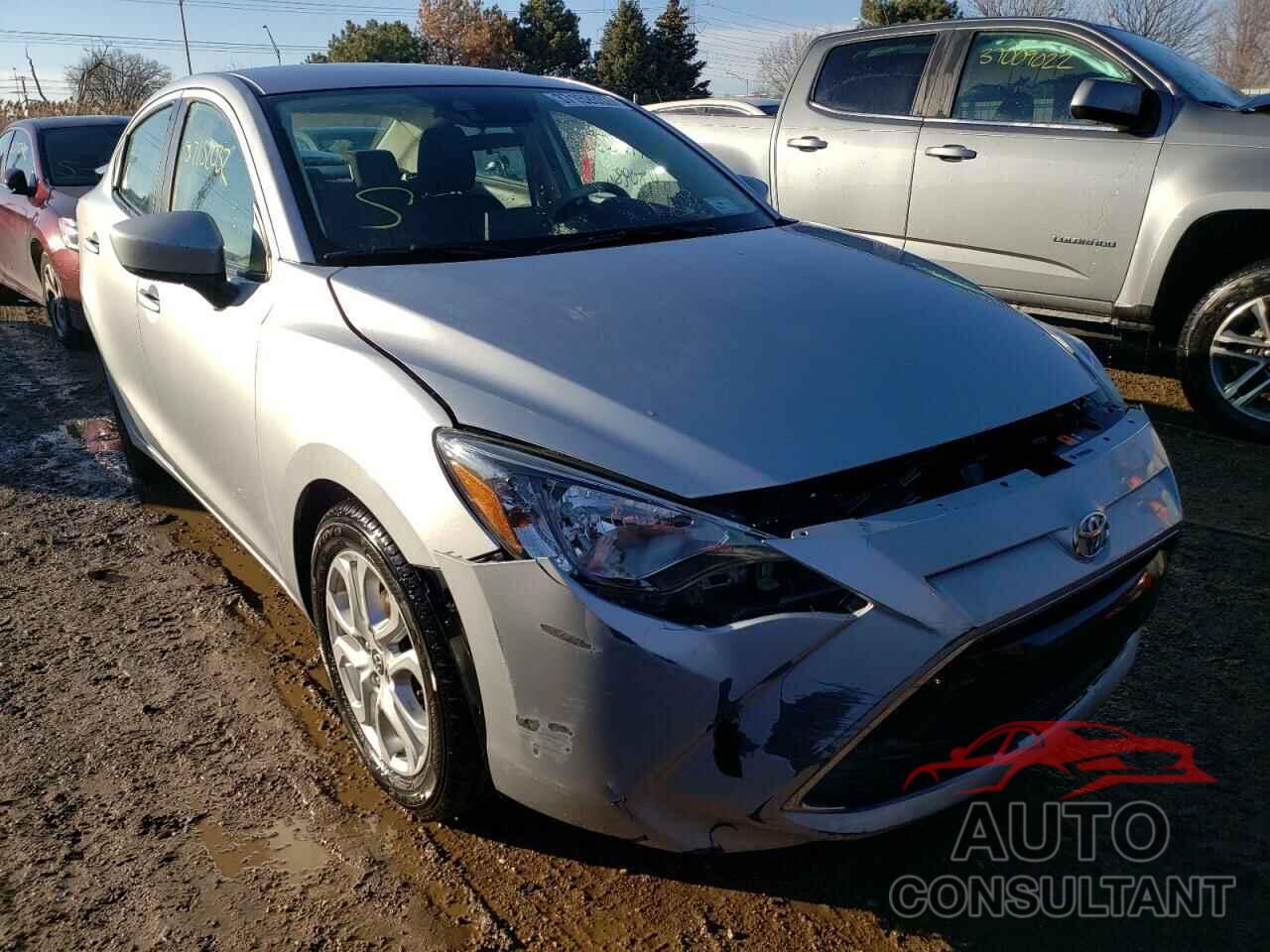 TOYOTA YARIS 2018 - 3MYDLBYV8JY316680