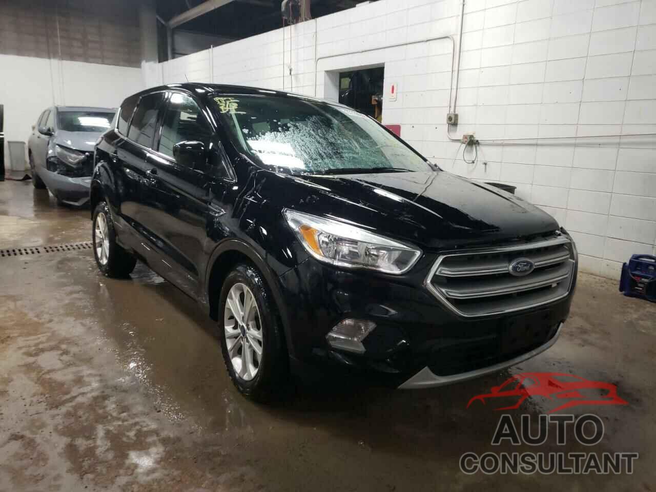 FORD ESCAPE 2017 - 1FMCU9G96HUE47863
