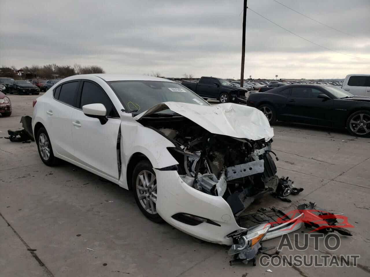 MAZDA 3 2018 - 3MZBN1U70JM194502