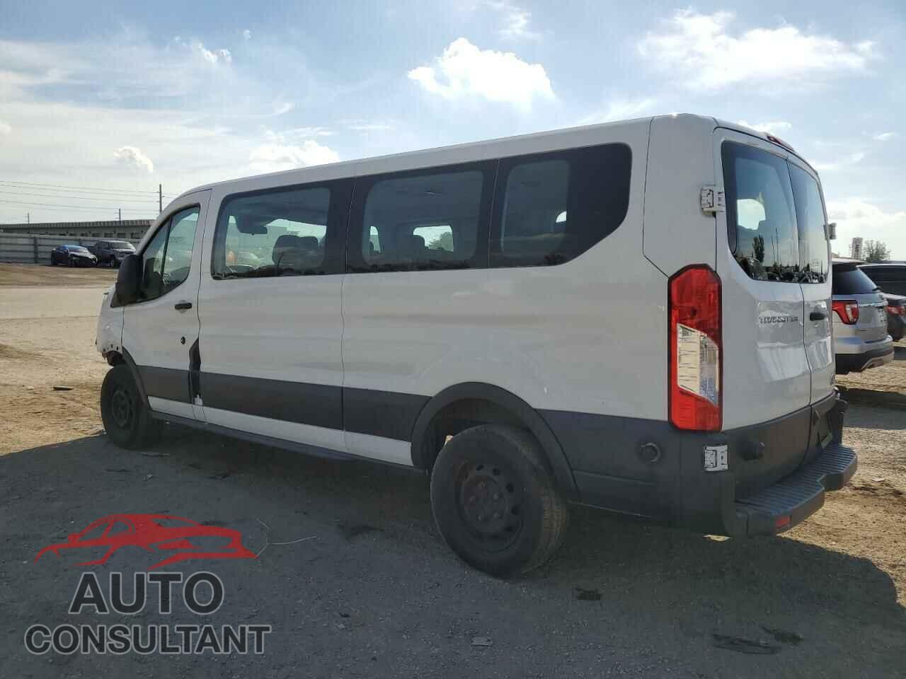 FORD TRANSIT 2017 - 1FBZX2ZM4HKA72618