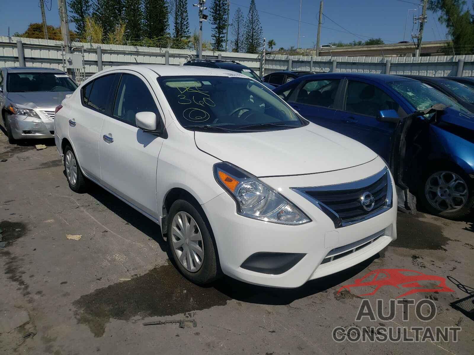 NISSAN VERSA 2017 - 3N1CN7AP4HL853053