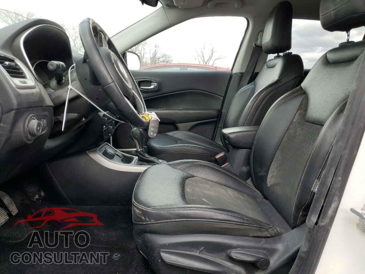 JEEP COMPASS 2019 - 3C4NJDBB0KT656164