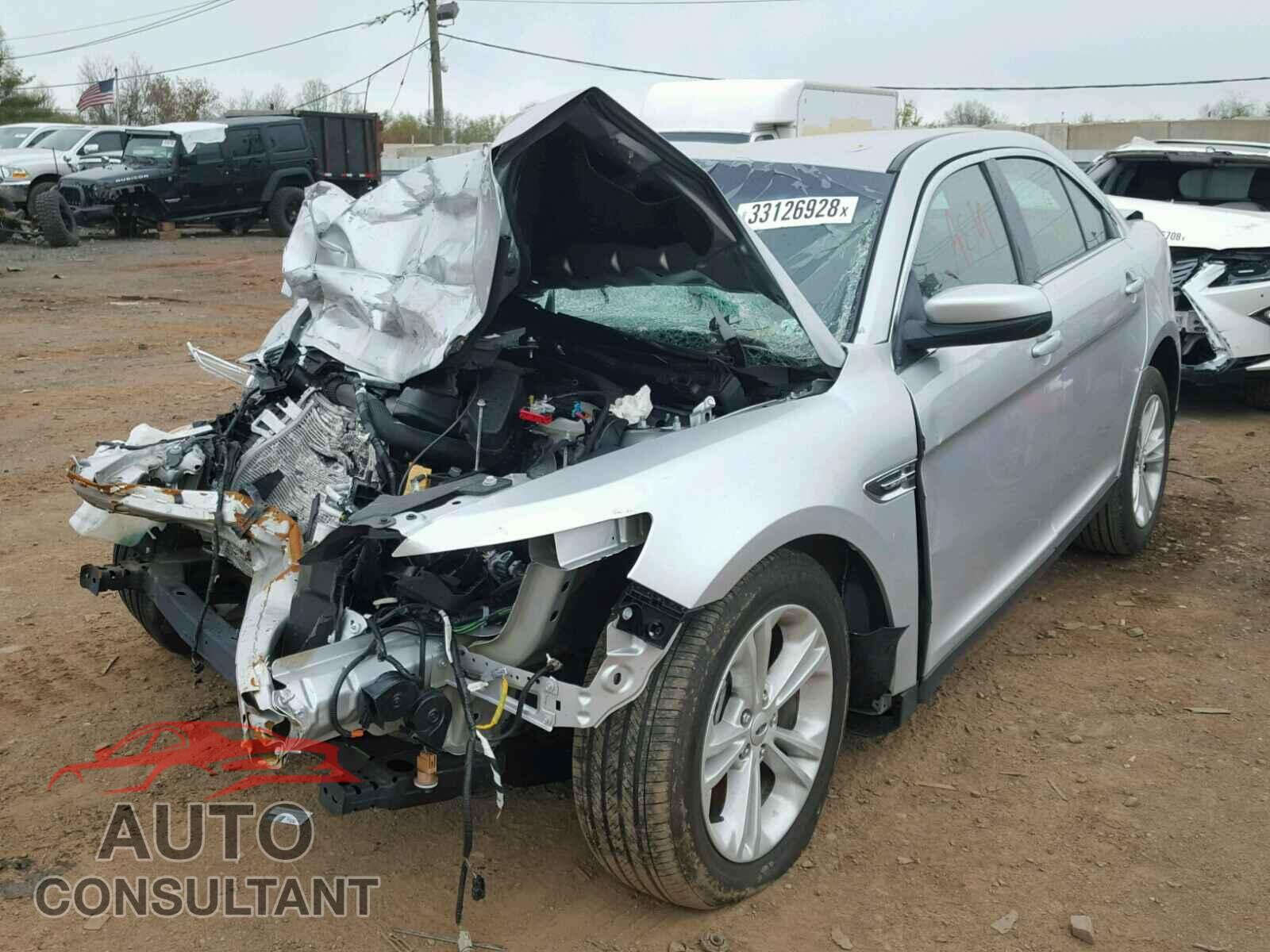 FORD TAURUS 2017 - 1FAHP2E82HG119413