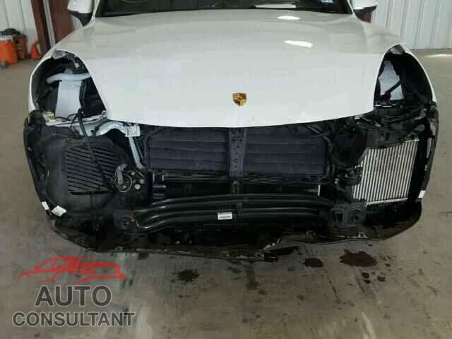 PORSCHE CAYENNE 2015 - WP1AF2A20FLA40843