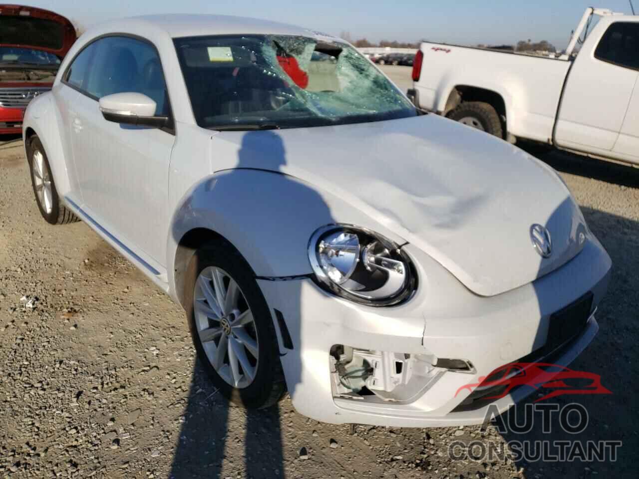 VOLKSWAGEN BEETLE 2017 - 3VWJ17AT9HM623576