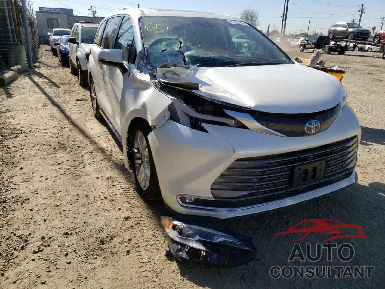 TOYOTA SIENNA 2021 - 5TDERKEC2MS025995