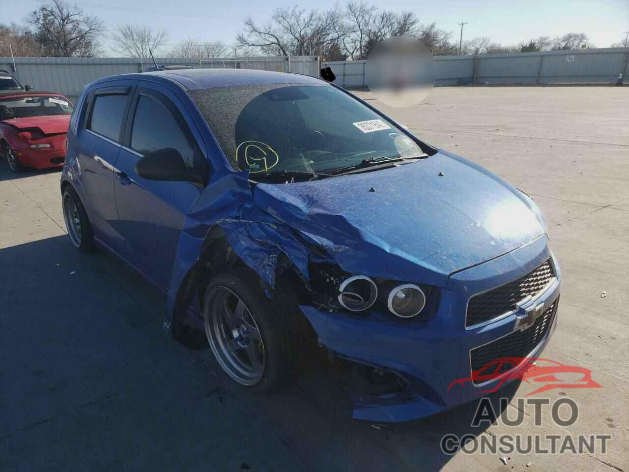 CHEVROLET SONIC 2016 - 1G1JH6SB8G4168981