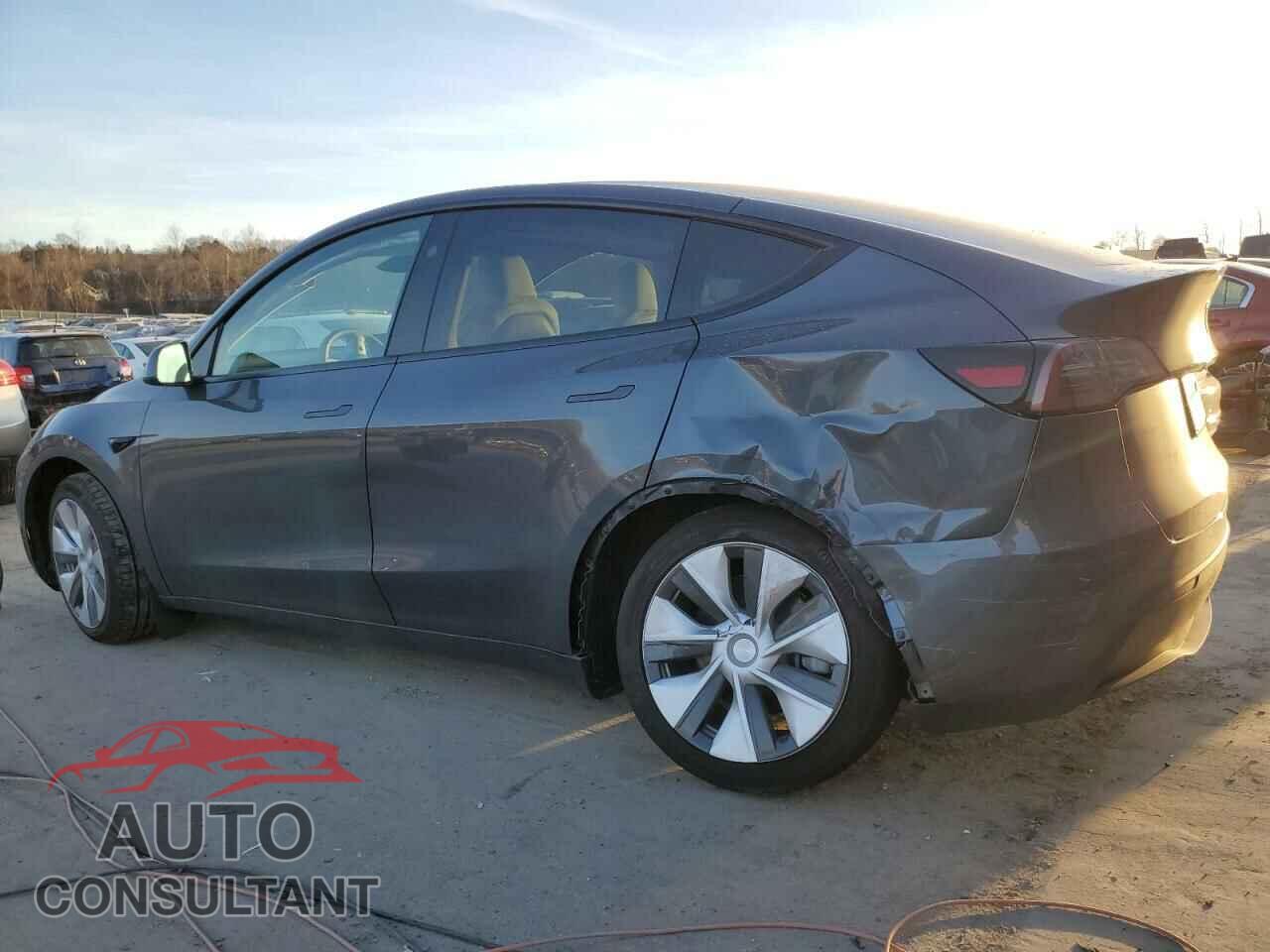 TESLA MODEL Y 2023 - 7SAYGDEE2PF830570