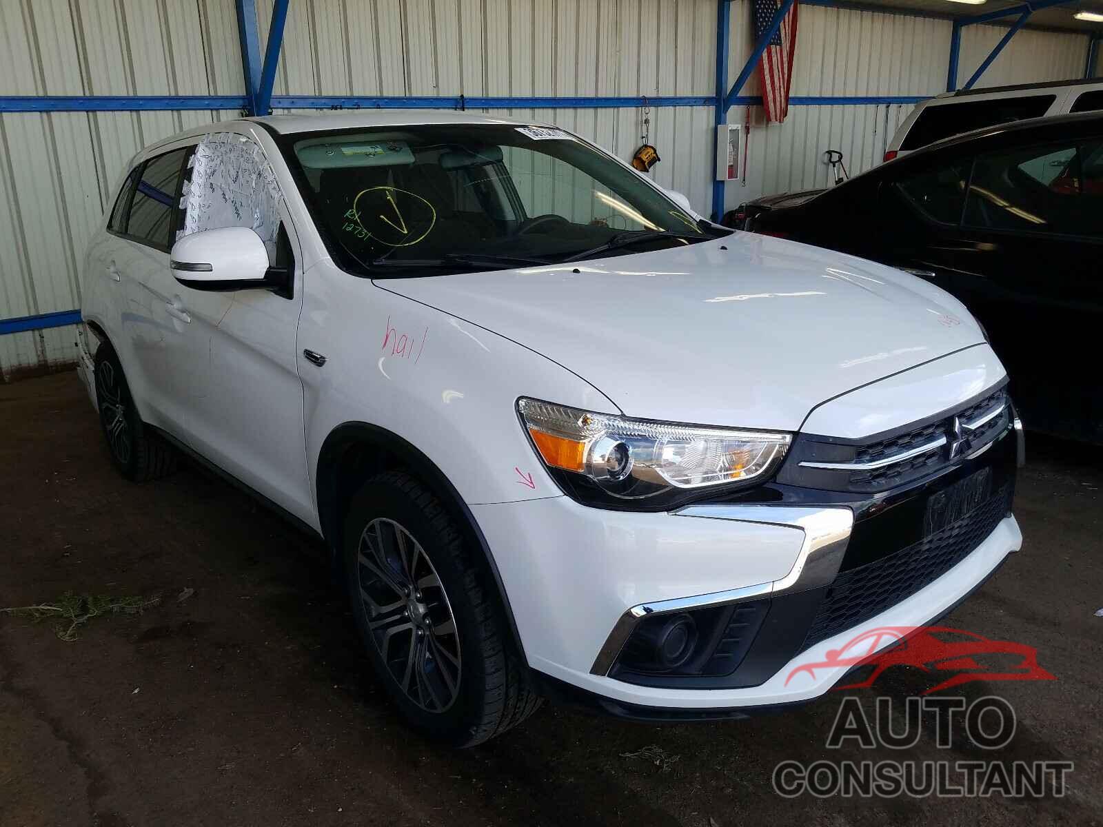 MITSUBISHI OUTLANDER 2018 - JA4AR3AU6JZ008463