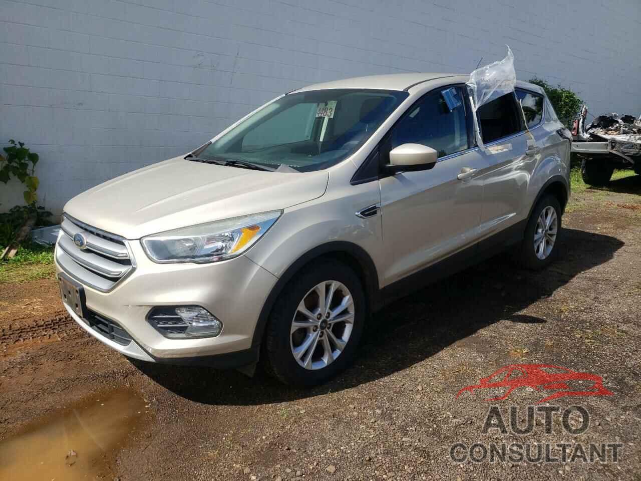 FORD ESCAPE 2017 - 1FMCU0GD5HUD77790
