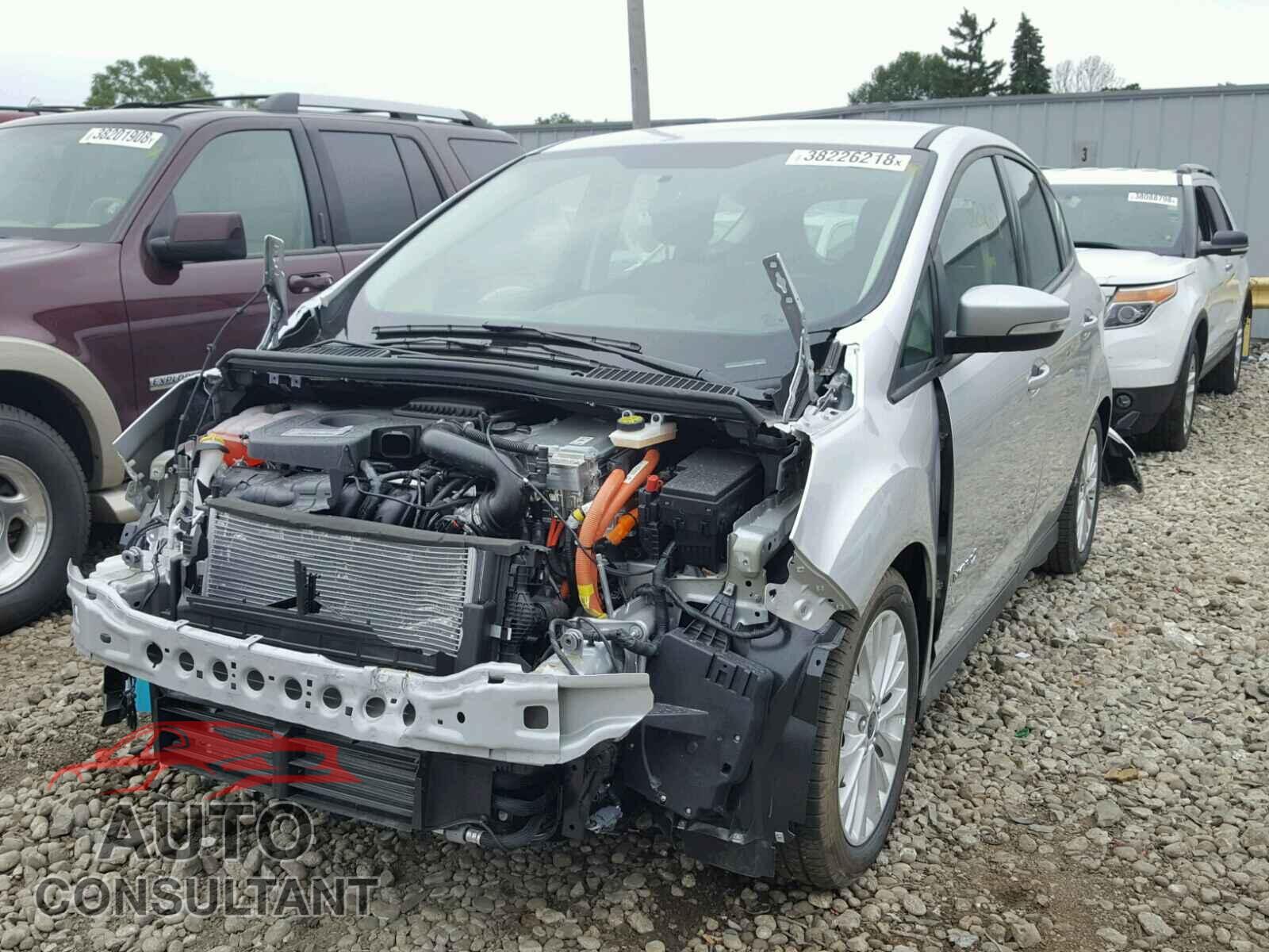 FORD CMAX 2018 - 1FADP5AU5JL105957