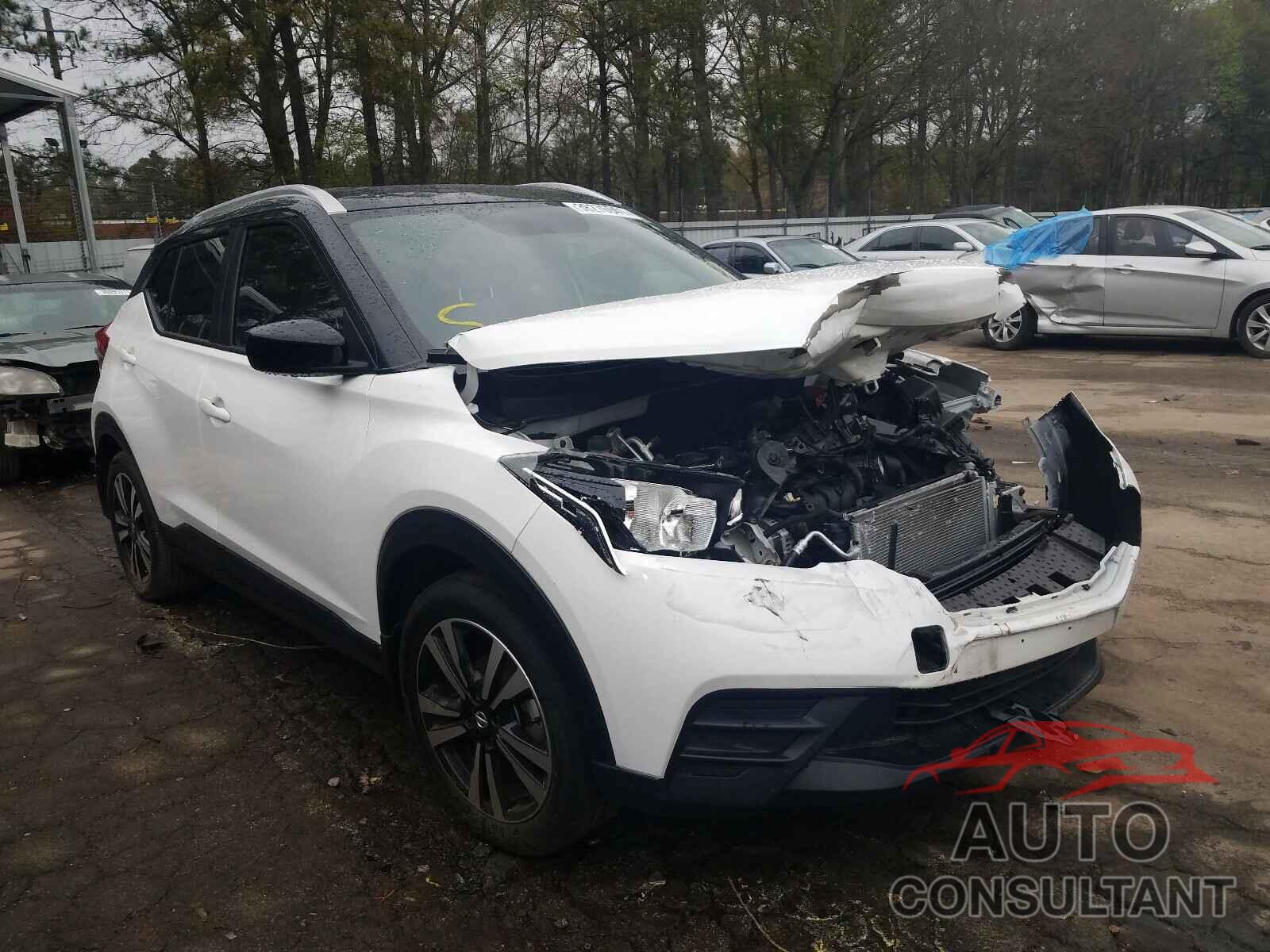 NISSAN KICKS 2018 - 3N1CP5CUXJL538796