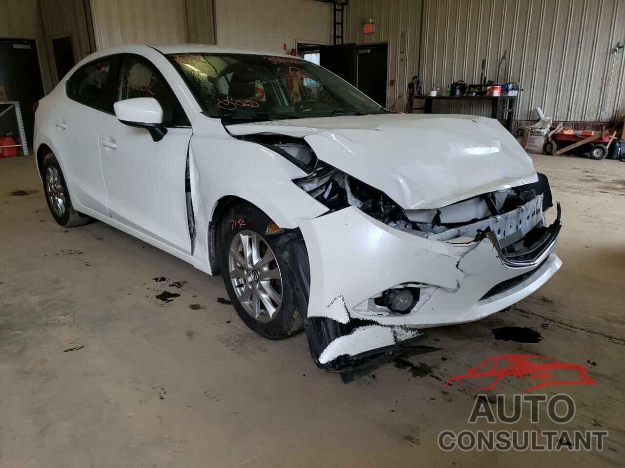 MAZDA 3 2016 - JM1BM1U7XG1279830