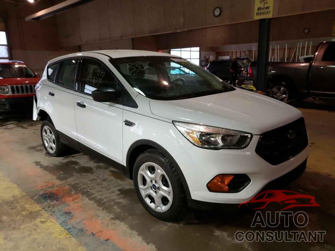 FORD ESCAPE 2017 - 1FMCU0F70HUA91227