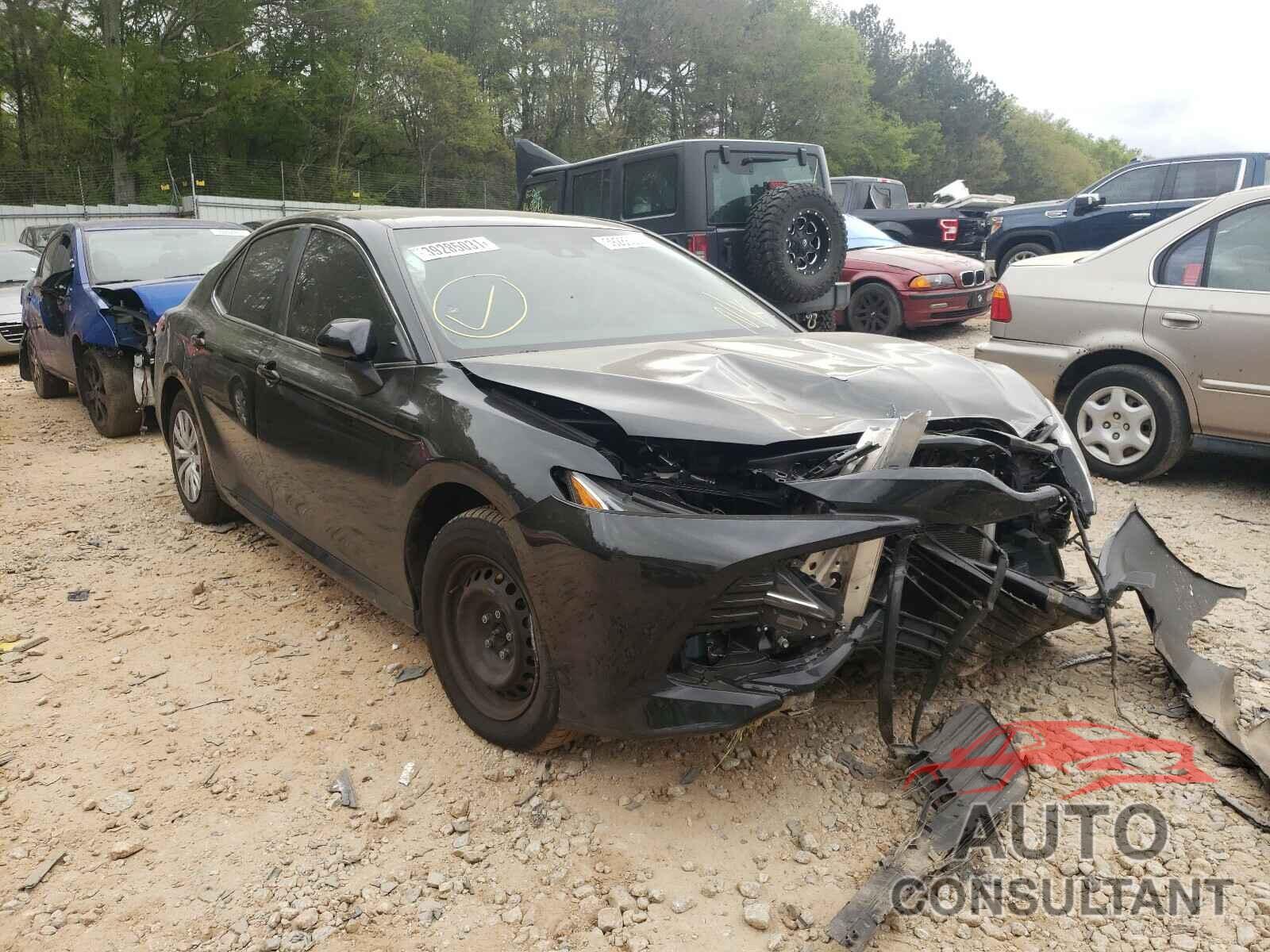 TOYOTA CAMRY 2018 - 4T1B11HK8JU045078